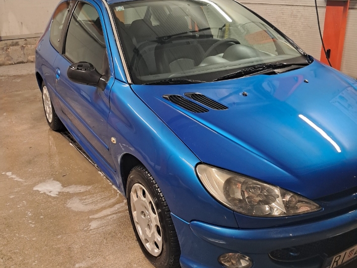 Peugeot 206