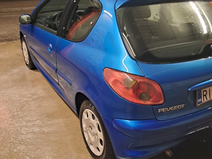 Peugeot 206