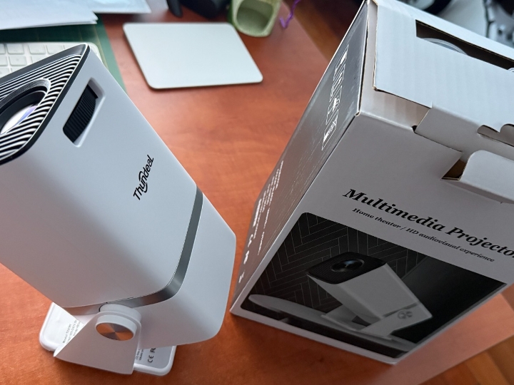 ThundeaL 4K FullHD Projector