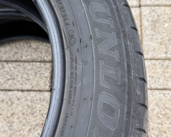 Gume ljetne Dunlop 225/60/18, 2 kom.