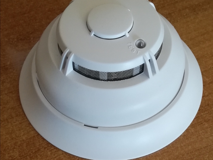 Detektor dima za stan