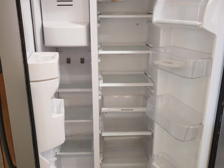 Hladnjak s ledenicom