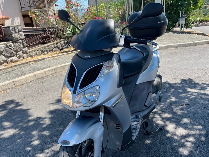Aprilia Sportcity 200