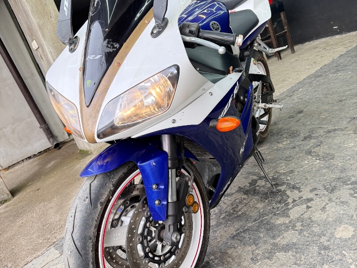 Yamaha R1 Dioda