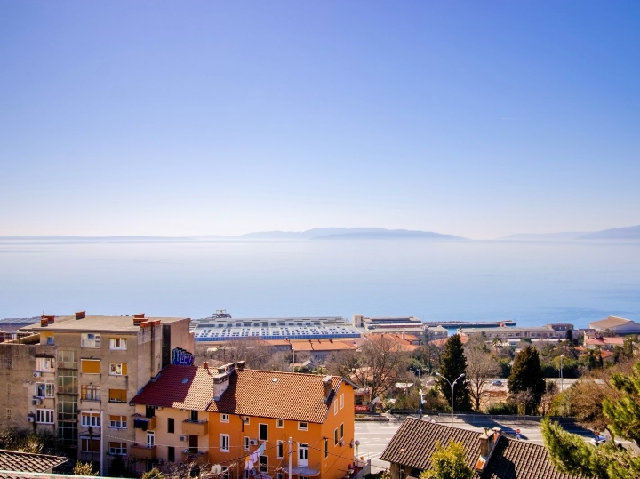 Krnjevo, jug, panoramski pogled, prilika!