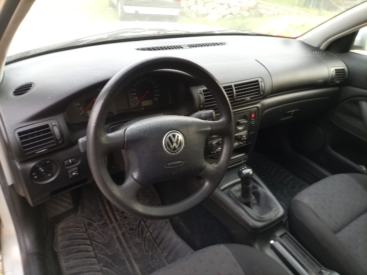 VW Passat karavan, 1998. god., oštećen