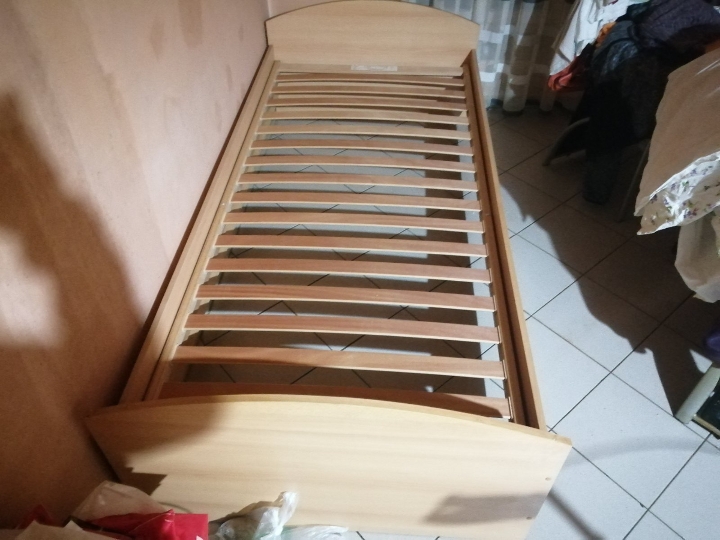 Krevet s podnicom