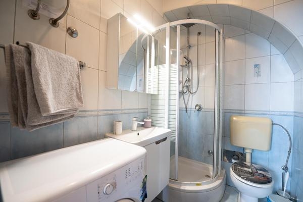 Ika centar, blizu faxa 150 m