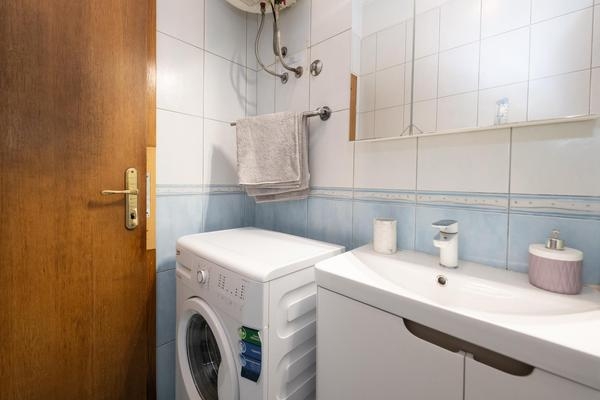 Ika centar, blizu faxa 150 m