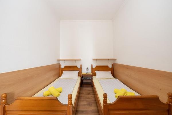 Ika centar, blizu faxa 150 m