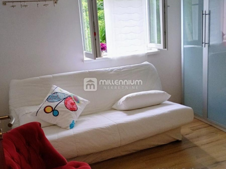 Opatija, 2S+DB, fenomenalni pogled, bazen, parking