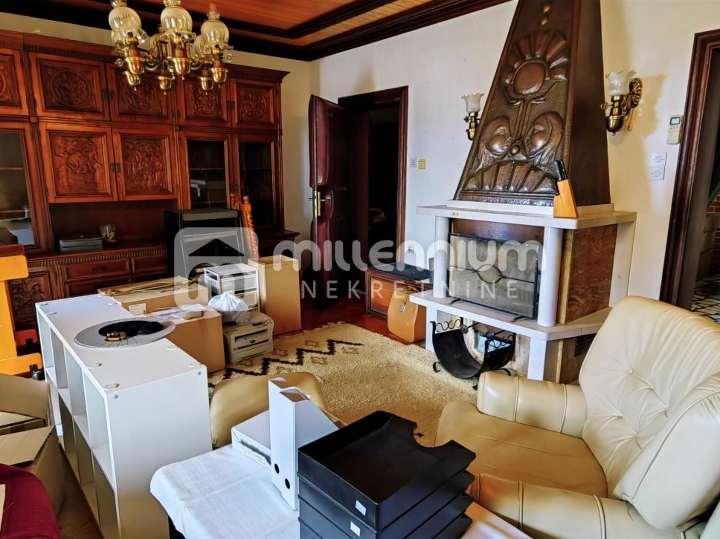 Crikvenica, 435m2, samostojeća kuća s 11 stambenih jedinica