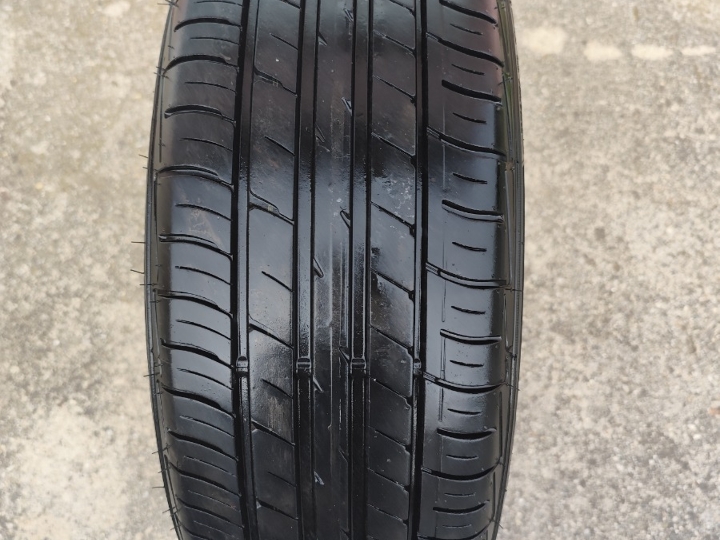 Gume 225/60/R17 Falken