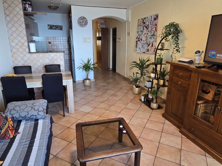 Iznajmljujem 2S+DB stan na Vežici