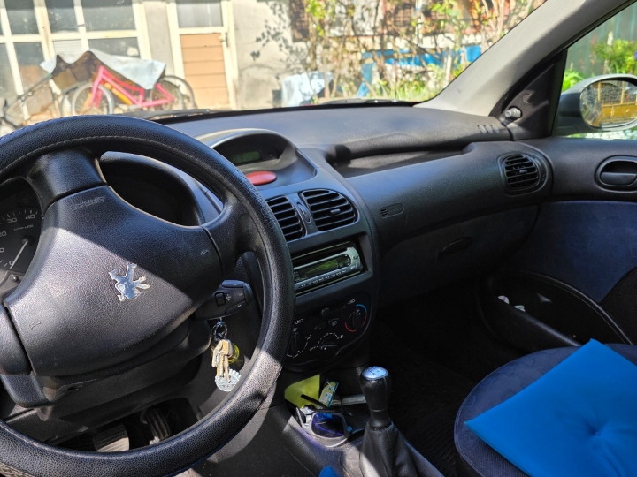 Peugeot 206