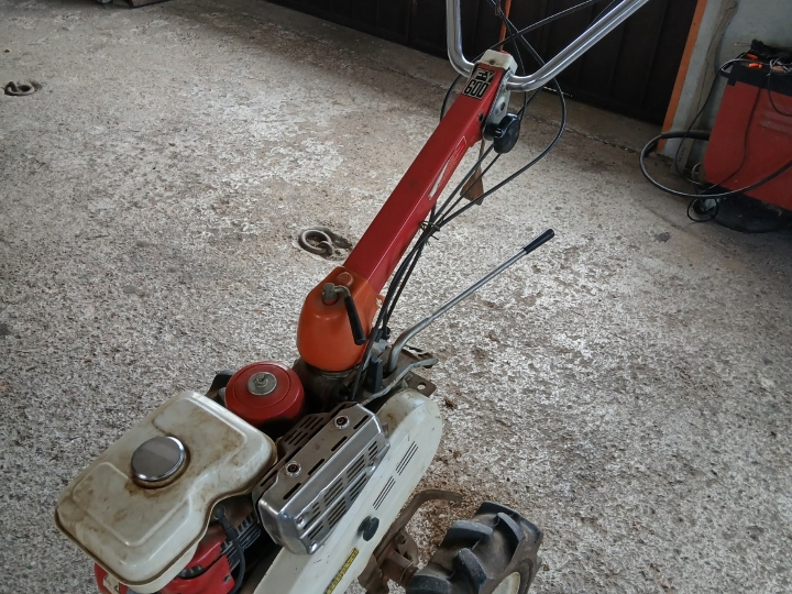 Motokultivator Honda