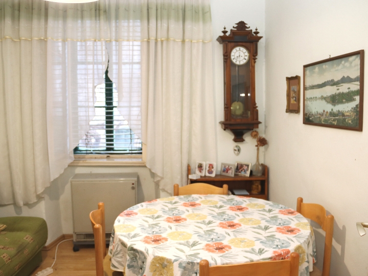 Stan u kući, Šibenik