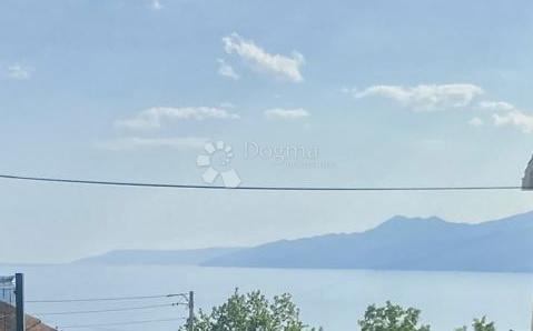 Marčeljeva Draga, obiteljski stan s okućnicom i parkingom