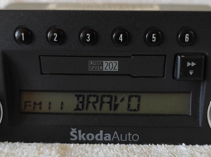 Škoda Fabia autoradio kasetofon