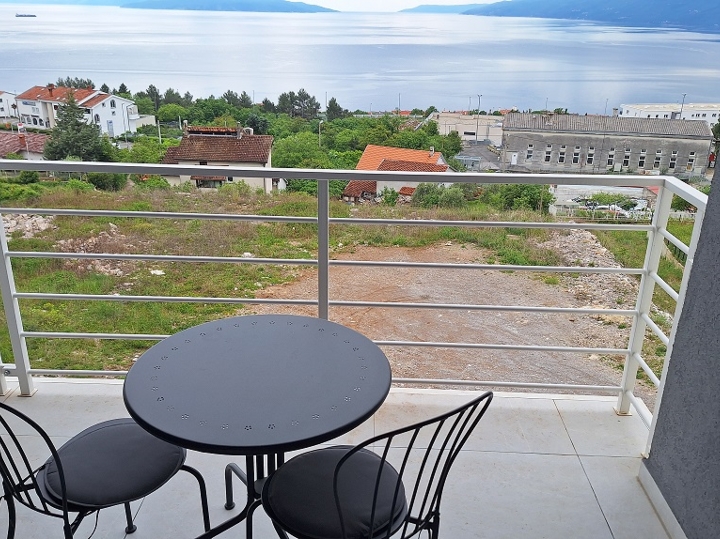 Stan 50 m2, novi, iznajmljujem