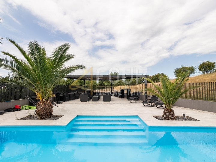 Najam, Marčelji, 84.13m2, 2S+DB, balkon i terasa, zajednički bazen