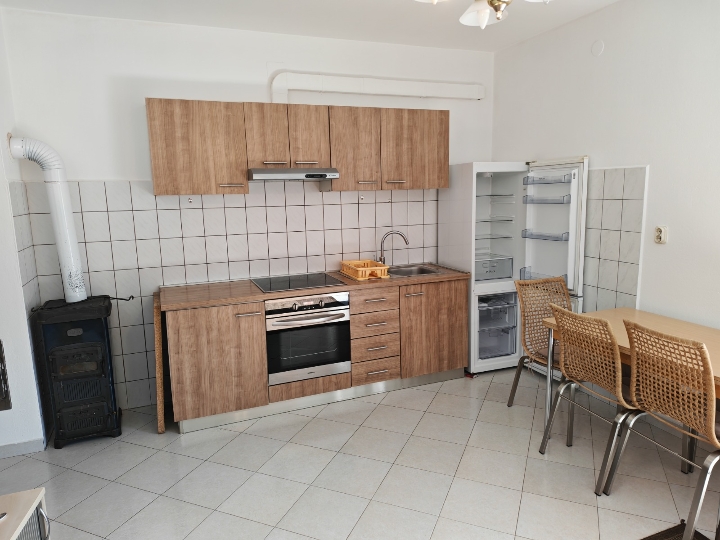 Dvosobni stan u Matuljima