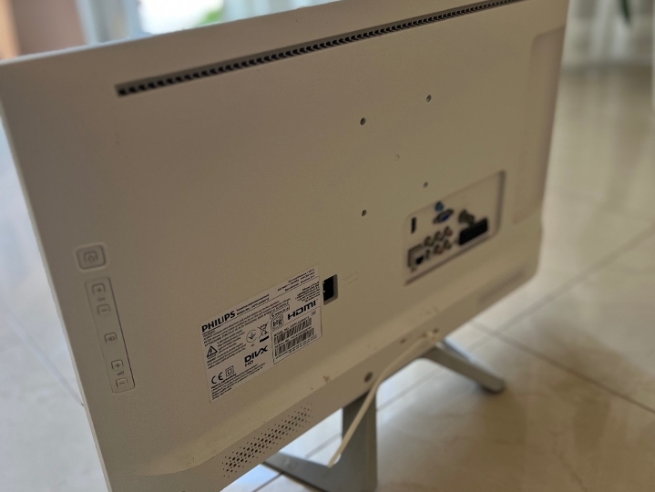 Philips SMART TV 24”