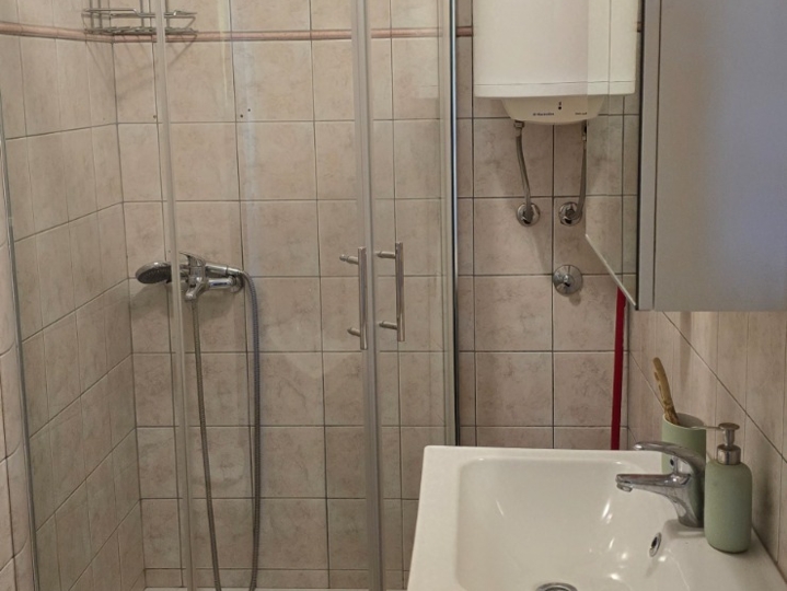 Kupaonski set, bojler, tuš kabina..