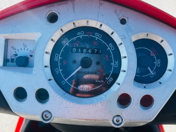 Peugeot Jet Force C-Tech 50