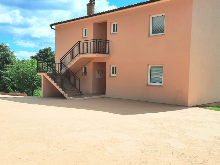 Samostojeća kuća - privatna prodaja