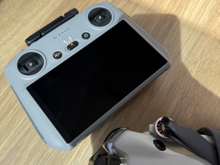 DJI Mini 4 Pro (DJI RC 2)