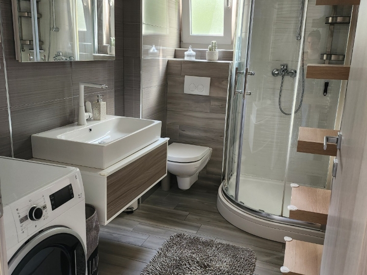 Donja Drenova - najam stana 2S+DB