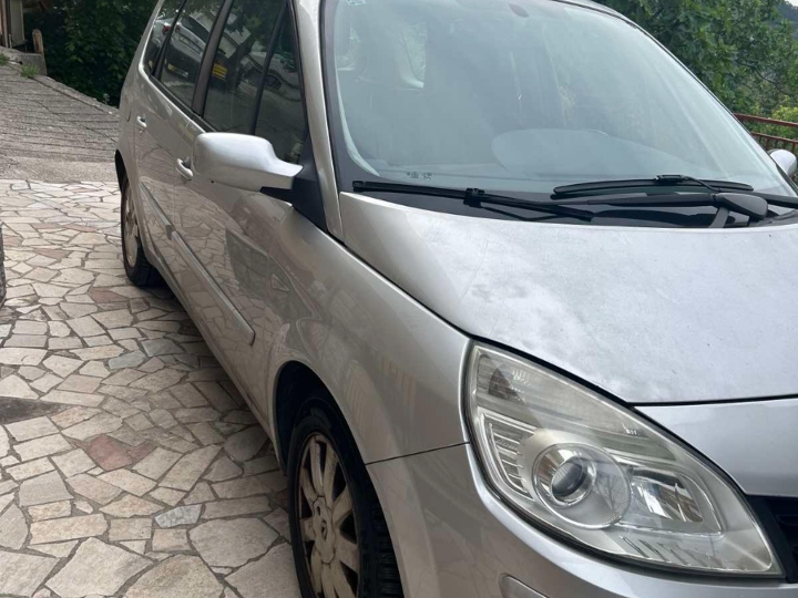 Renault Scenic 1.9 dizel