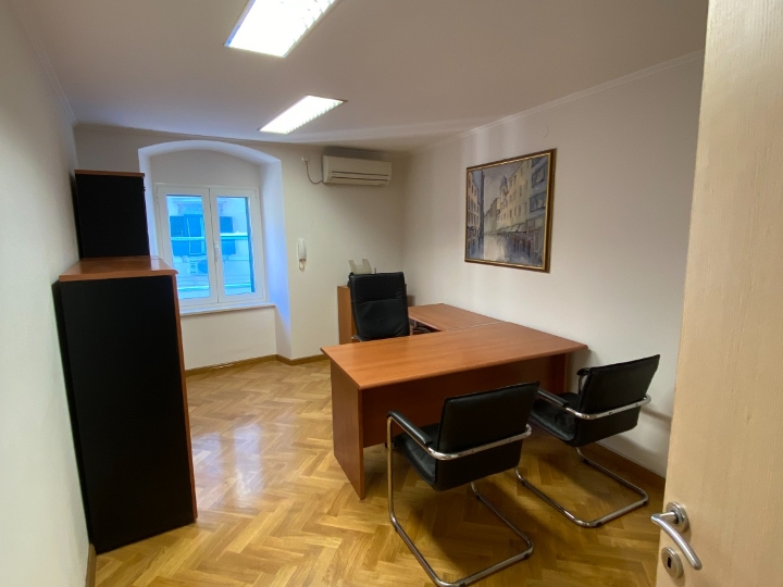 Rijeka, centar, Korzo, 32 m2, ured