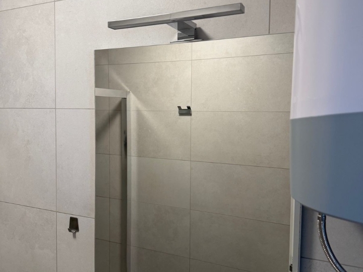 Kupaonsko ogledalo s LED svjetlom