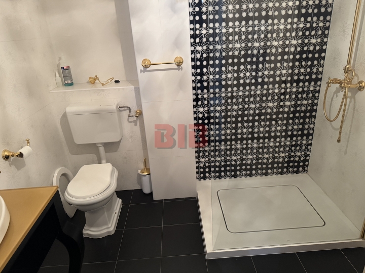 Rijeka-Korzo, kvalitetno uređen stan, 136m2, 2. kat