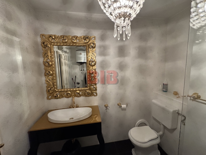 Rijeka-Korzo, kvalitetno uređen stan, 136m2, 2. kat