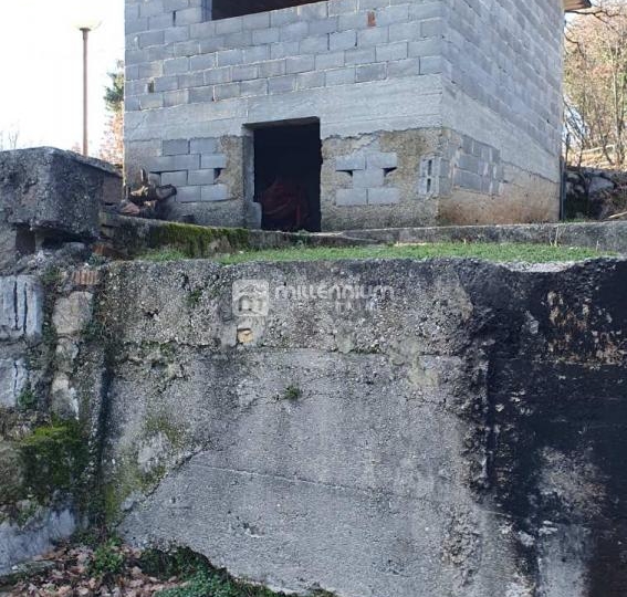 Drenova, 350m2, samostojeća kuća s 3 stana, garažom i konobom