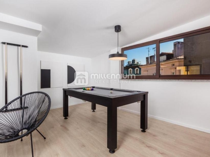 Opatija, Centar, 83.80m2, 2S+DB s parkingom