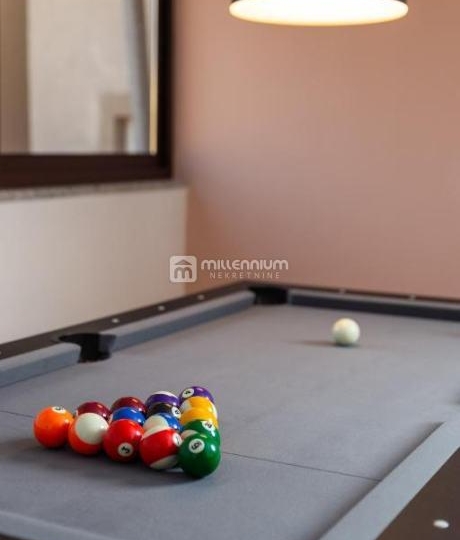 Opatija, Centar, 83.80m2, 2S+DB s parkingom