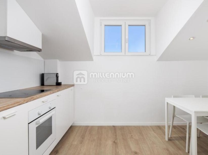 Opatija, Centar, 83.80m2, 2S+DB s parkingom