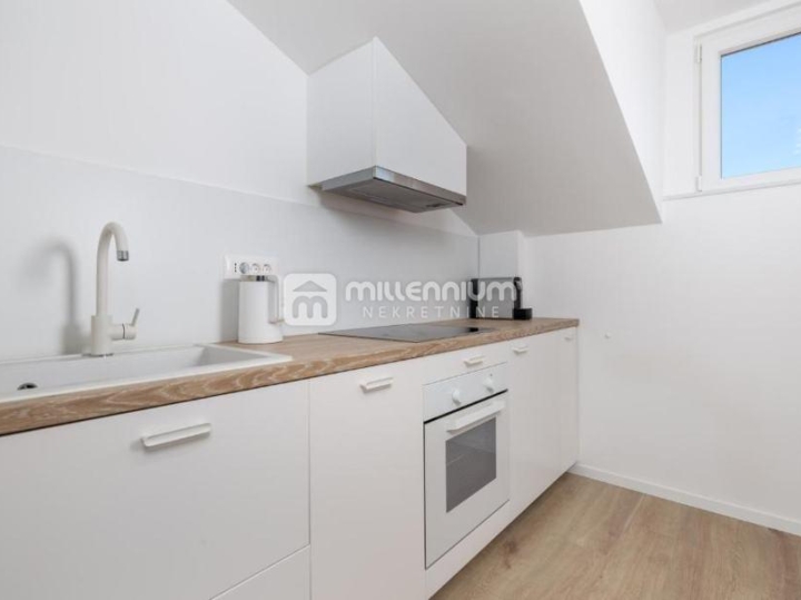 Opatija, Centar, 83.80m2, 2S+DB s parkingom