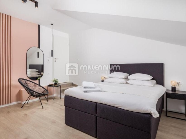 Opatija, Centar, 83.80m2, 2S+DB s parkingom