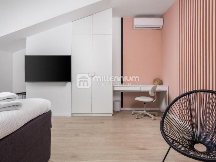 Opatija, Centar, 83.80m2, 2S+DB s parkingom