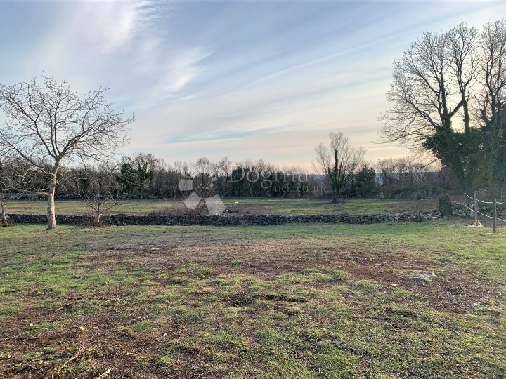 Krnica – prekrasna parcela s otvorenim pogledom