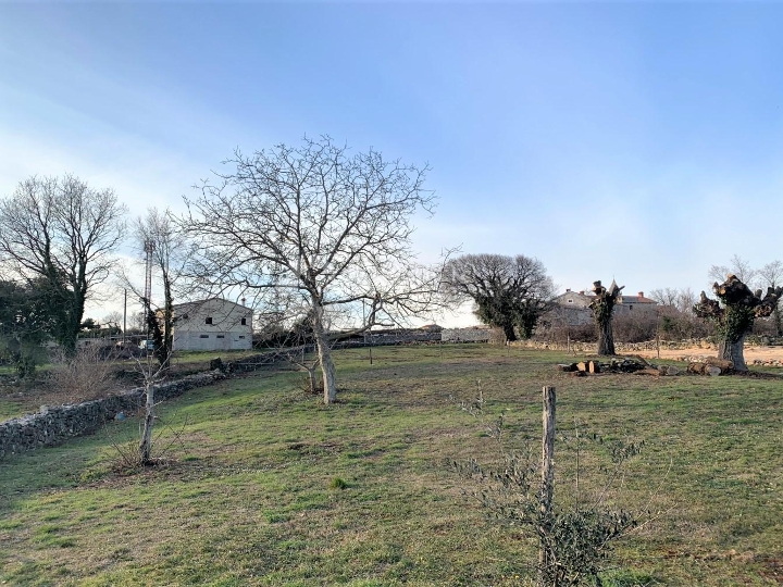 Krnica – prekrasna parcela s otvorenim pogledom