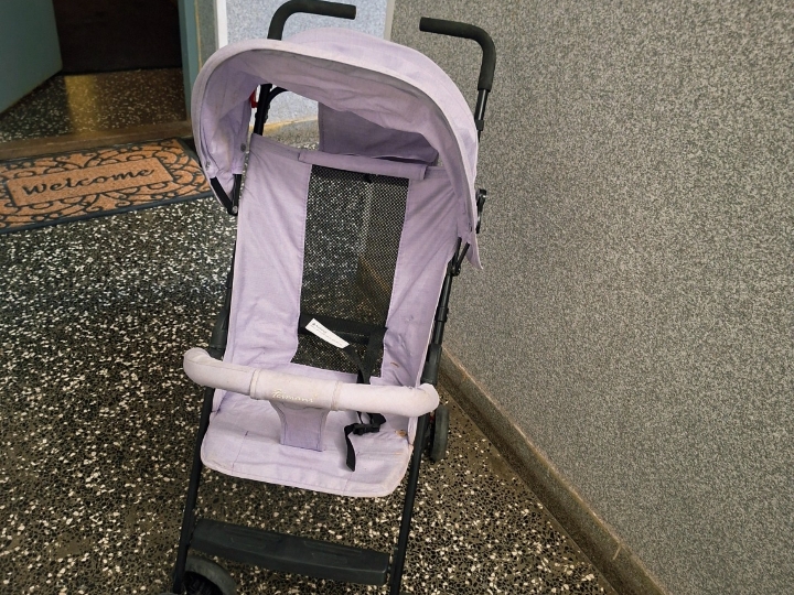 Kolica vrlo lagana sklopiva za auto