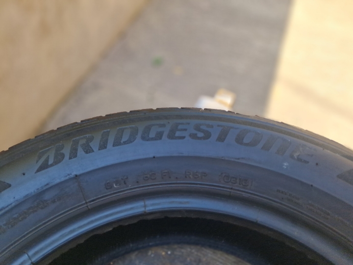 Gume ljetne Bridgestone, dim. 215/60/16