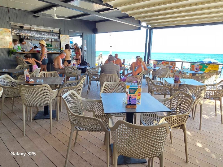 Traži se radnik u kuhinji (M.Draga)