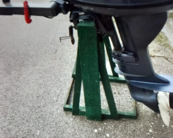 Motor za brod